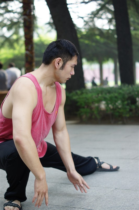 这事我在超越健身房的教练。