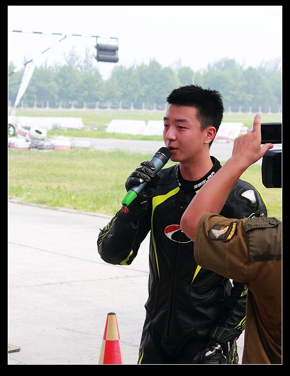 nEO_IMG_赛车0112.jpg
