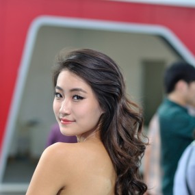 2012国庆车展之回眸一笑