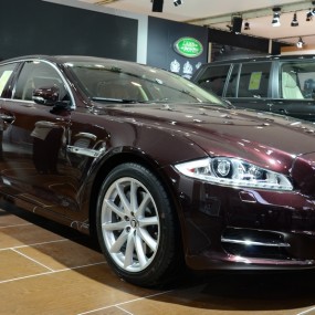 10.4车展作业--新手新机拍豪车