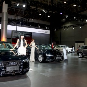 百万豪车争霸！