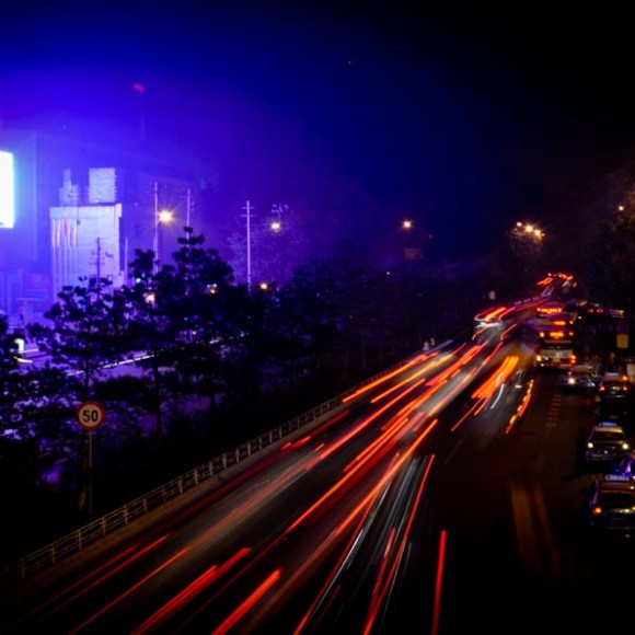 路过小寨天桥拍车流