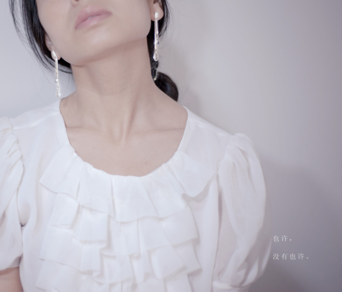 光圈: F/1.8 快门:1/100 焦距:50 毫米 感光度:800