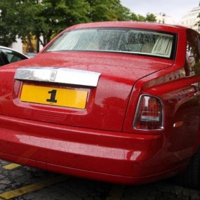 至高无上英国极品1号车牌劳斯莱斯幻影