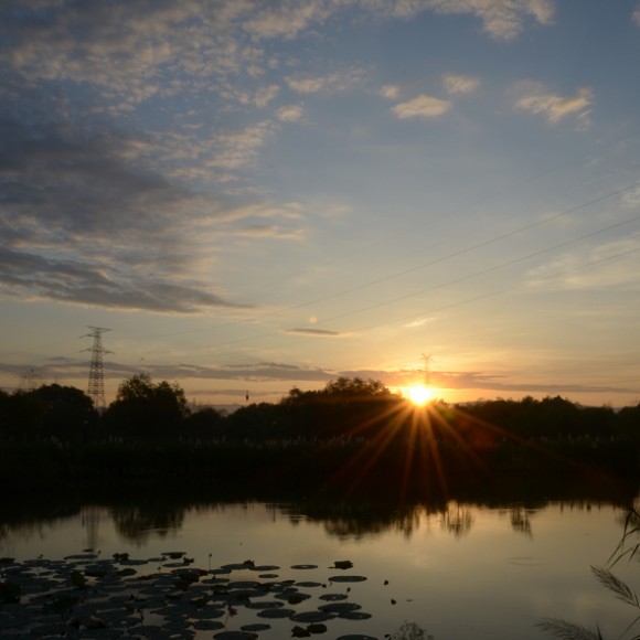 青海湖、嘉峪关、光雾山、灞河湿地公园日出，日落。