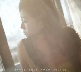 朦胧的小美