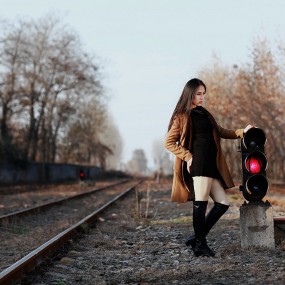 废弃的铁轨和列车