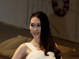 长裙丽人