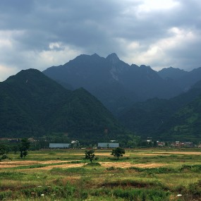 山雨欲来——环山路掠影