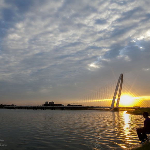 斜“瞧”夕阳
