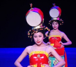 服装演出
