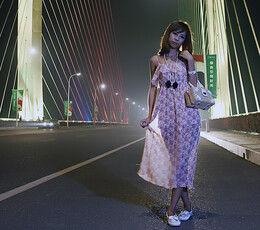 《夜未央》