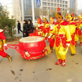 欢天喜地过大年