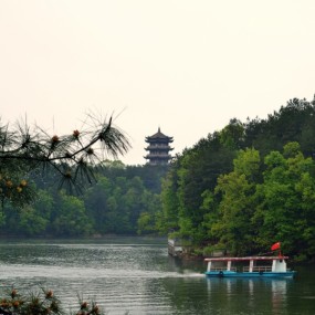 雨后汉中南湖