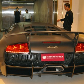 新兵蛋子献拙 有车没美女