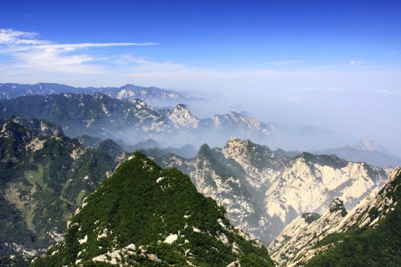 秀山横千里