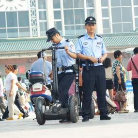 为保一方平安，警察同志您辛苦了！