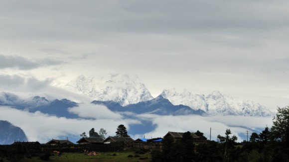 雪山.村庄