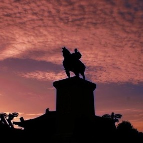 夕阳晚霞不夜城